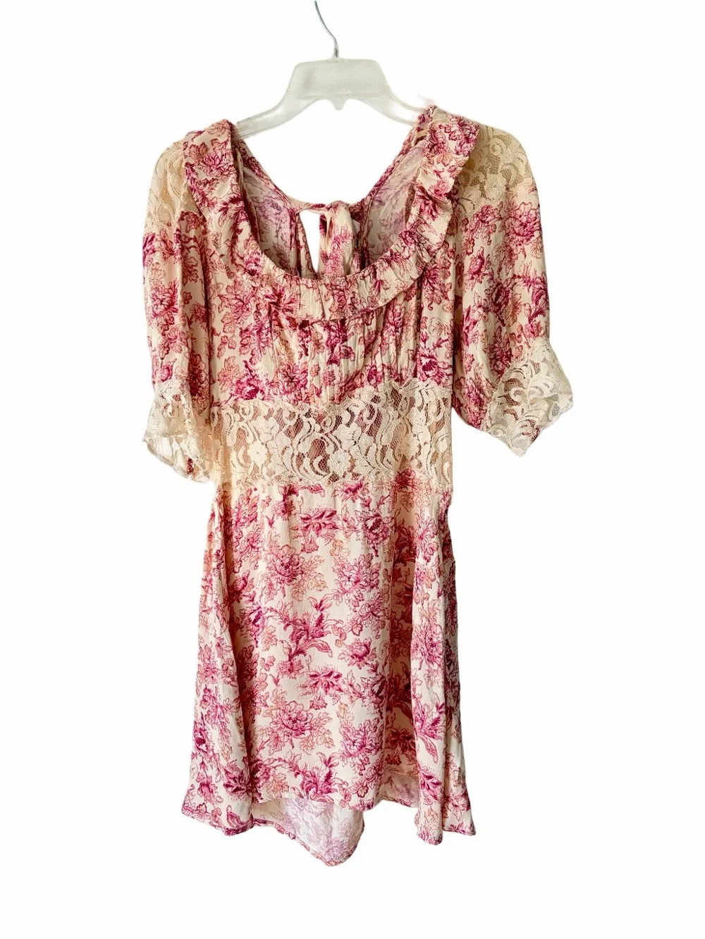 Free People Lucie NWTs Pink Cream Lace Mini Floral Dress size 6